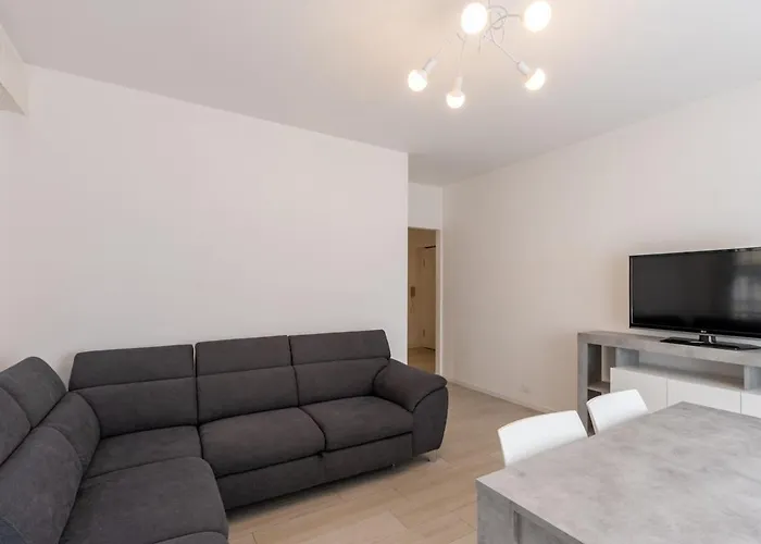 Les Fleurs Pool Apartment *