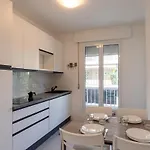 아파트 Les Fleurs Pool *