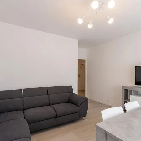 Les Fleurs Pool Appartement *