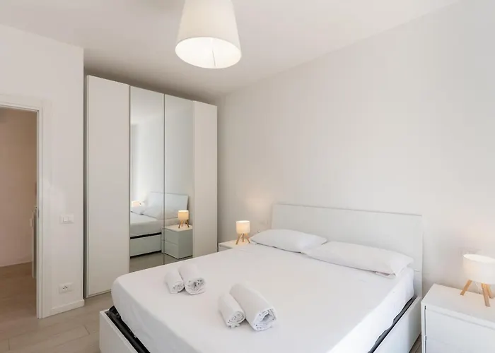 Les Fleurs Pool Appartement